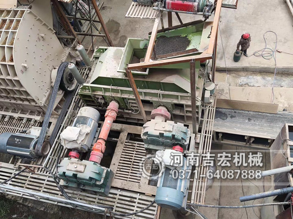 制砂設備用啥好-用吉宏液壓對輥破碎機??！
