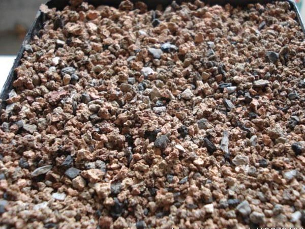 紅磚廠煤渣專用粉碎機(jī)多少錢一臺？