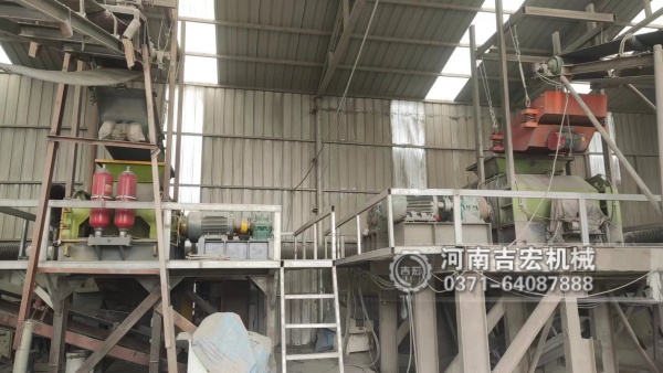 砂石廠升級(jí)利器：為何數(shù)控對(duì)輥制砂機(jī)更受青睞？